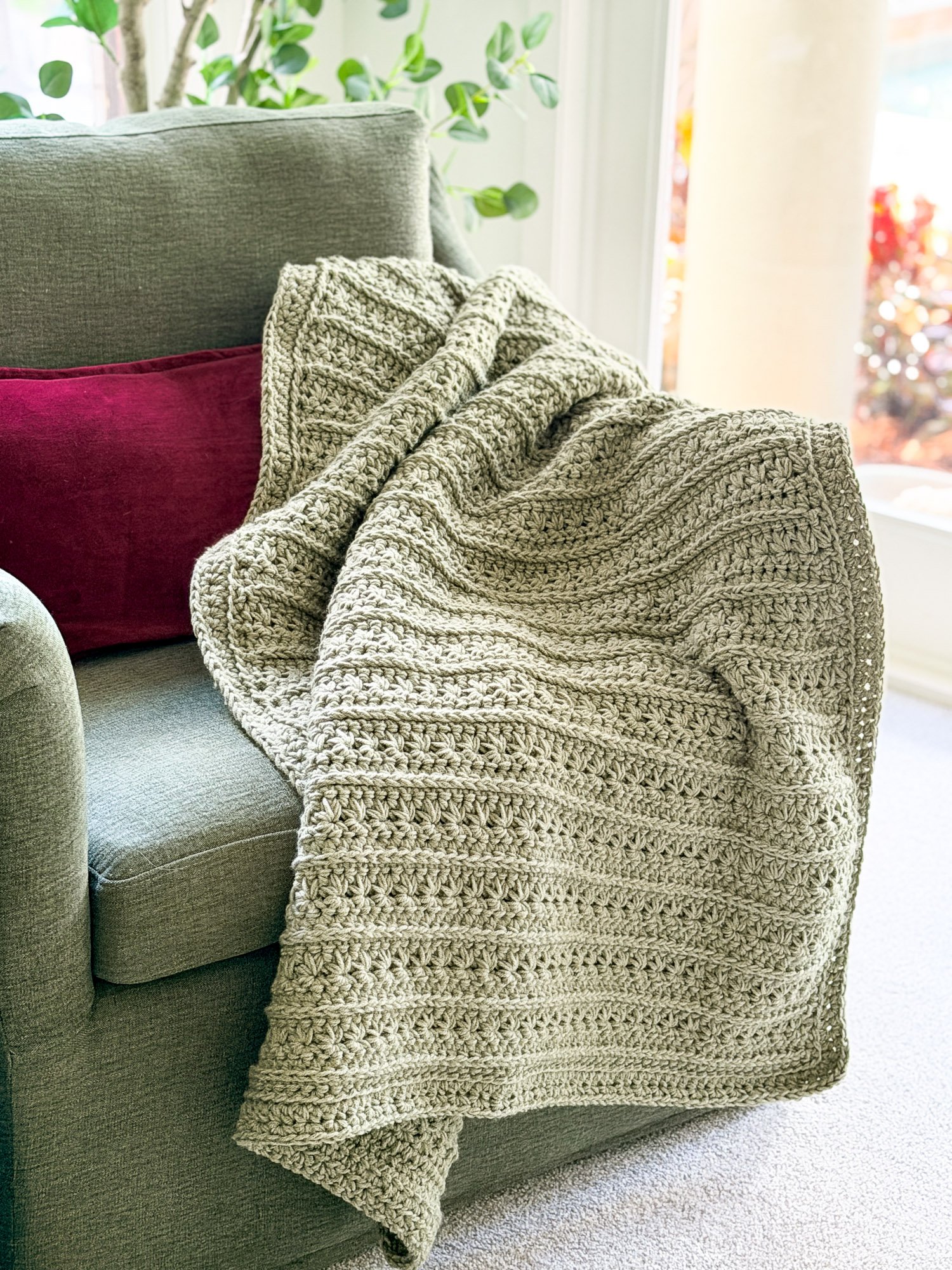 Petal Loop Stitch Crochet Blanket product image (8)