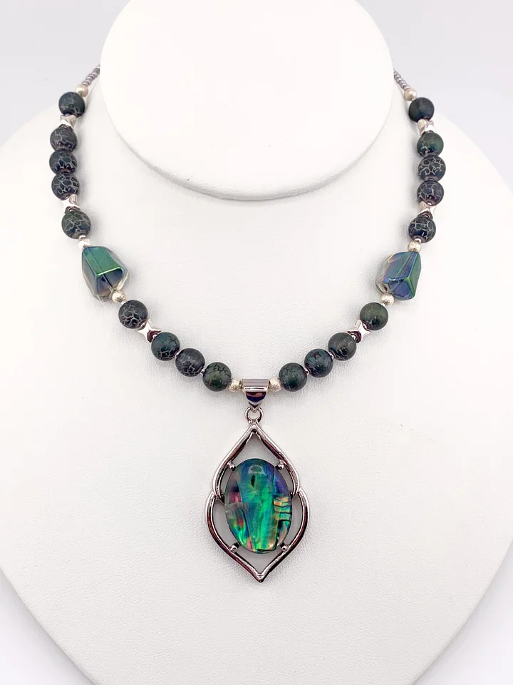 Abalone Shell Pendant Beaded Necklace, Bracelet, and Earrings Set product image (2)