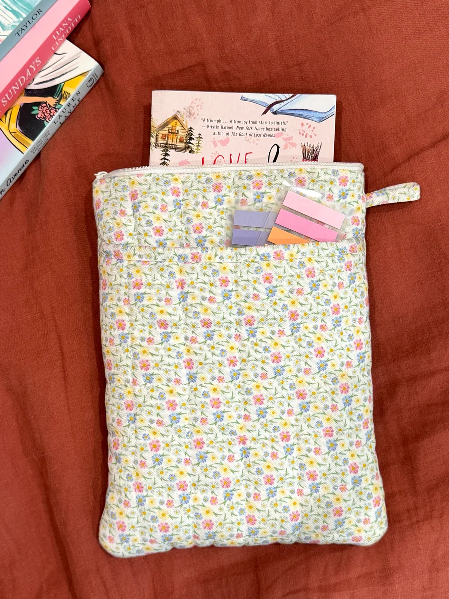 The Faye Booksleeve product image (4)
