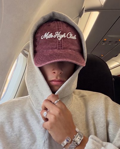 On my bad boy era and geographically flexible. ✈️
Welcome to the club. Membership comes with benefits 😈

Mile High Club – Vin...