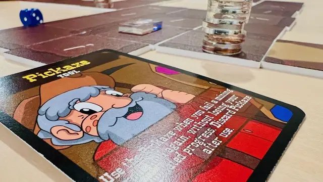 Played Claim: Mine Rush! this weekend and we loved it. Elements of Carcassonne, building the mine, surprise events and trying your luck when you find a gold vein. Met this games's creator Ryan Juel at VGM Con, played it there and bought a copy from Speed Robo Games! #indiegames #vgmcon #protospiel