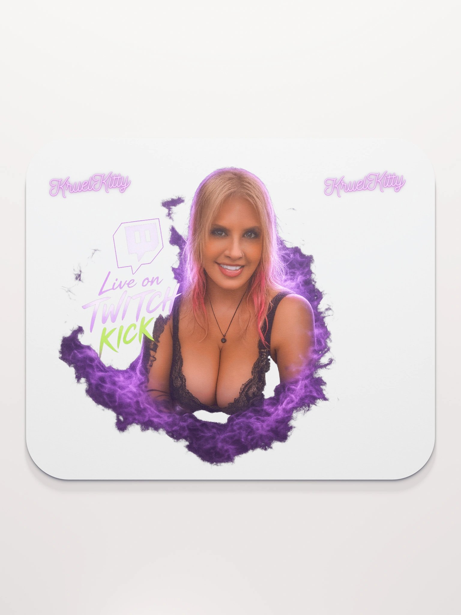 Kitty loves the mouse product image (2)