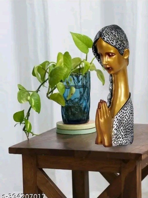Welcome lady statue product image (3)