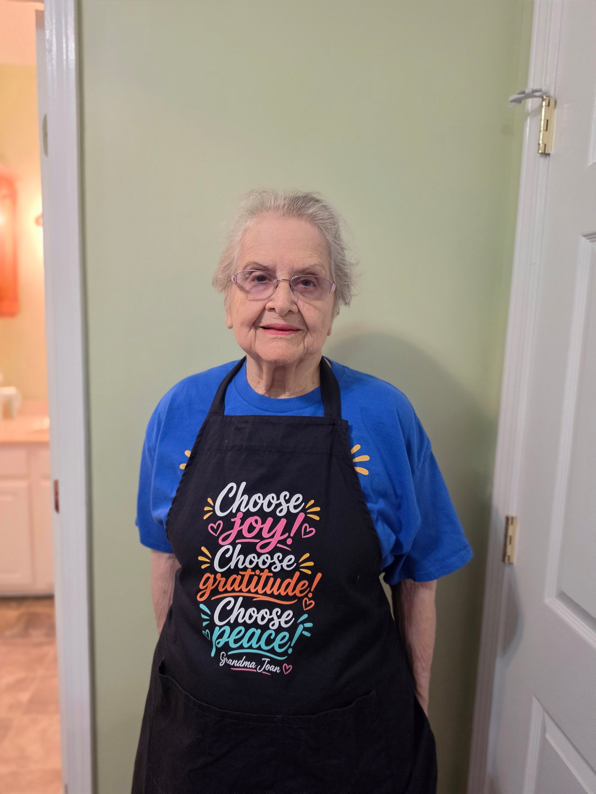 Choose Joy! Choose Gratitude! Choose Peace! - apron product image (6)