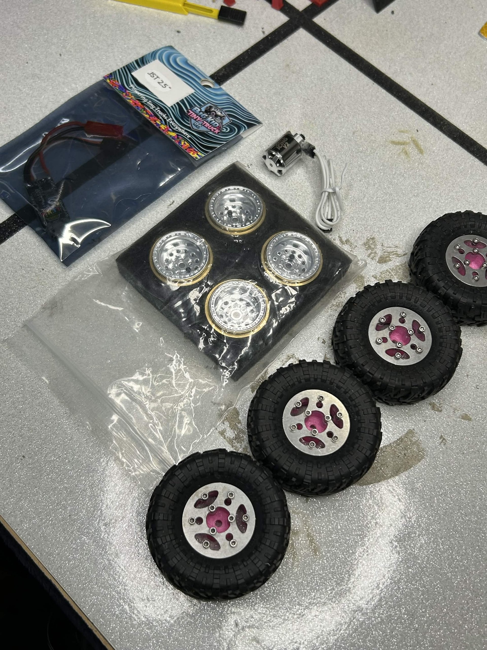 Random stuff product image (1)