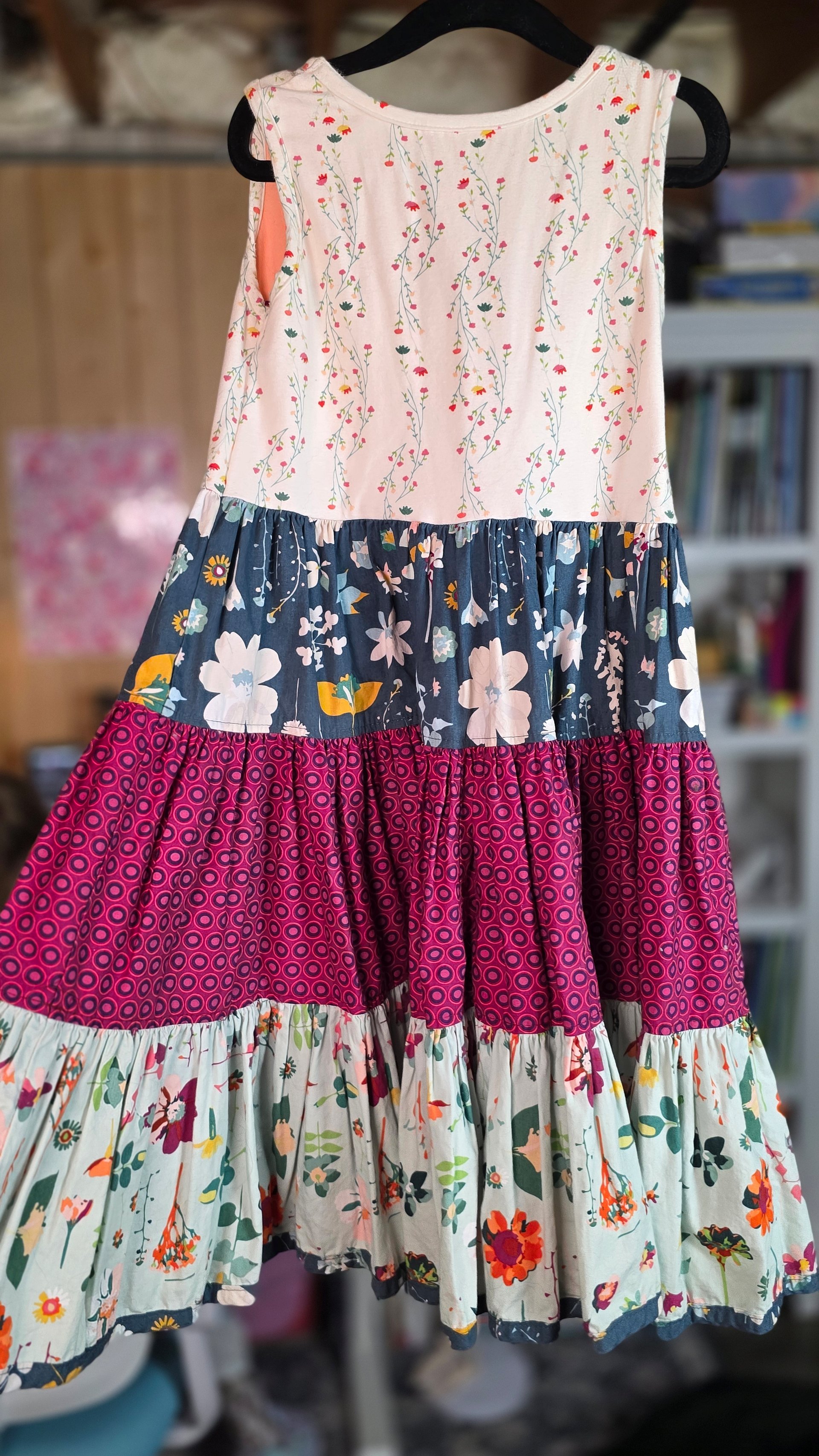 NELLY MADISON CLOTHING CO - Size 7/8 - GENTLY USED - Fall Flowers dress product image (6)