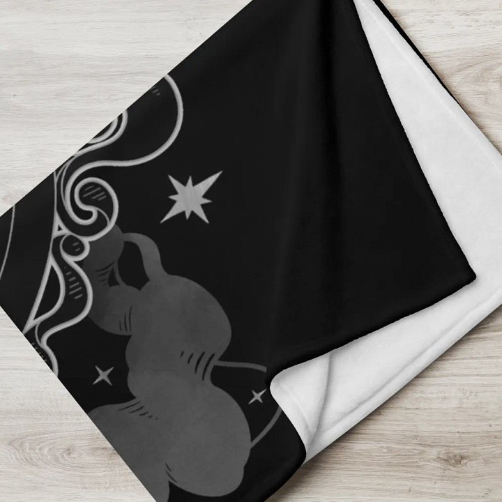 𝖌𝖔𝖙𝖍𝖎𝖈𝖈 throw blanket product image (2)