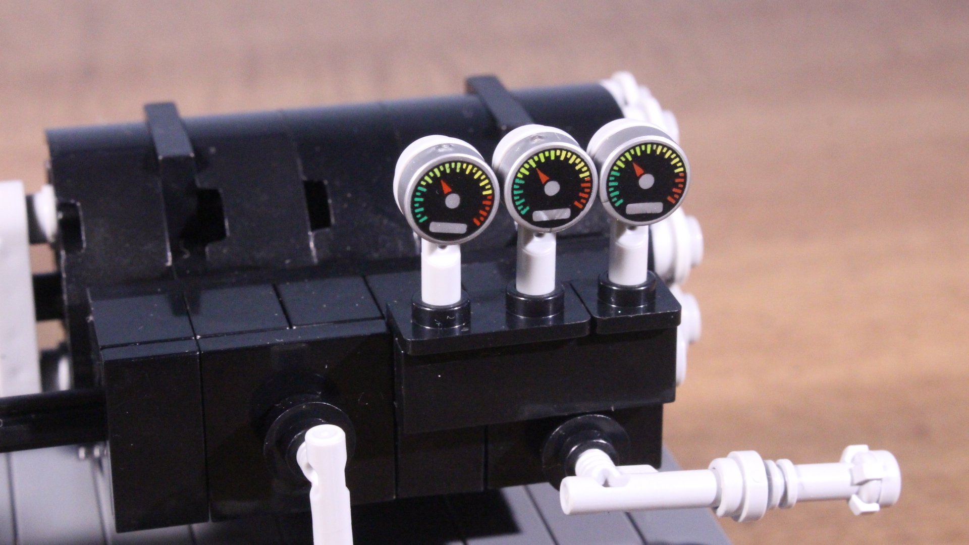 Desktop Steam Engine MOC product image (5)