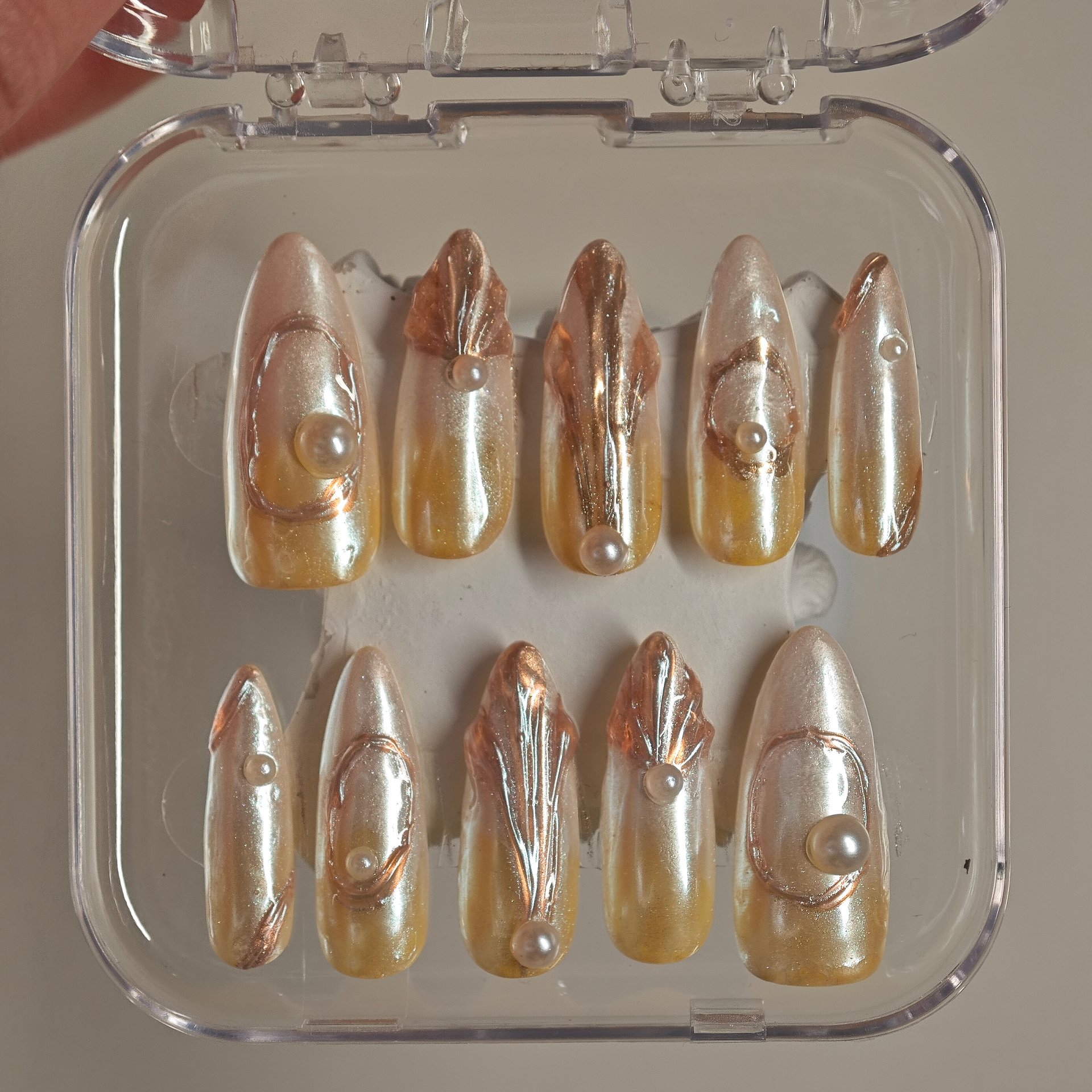 Yellow Pearl Glaze product image (4)