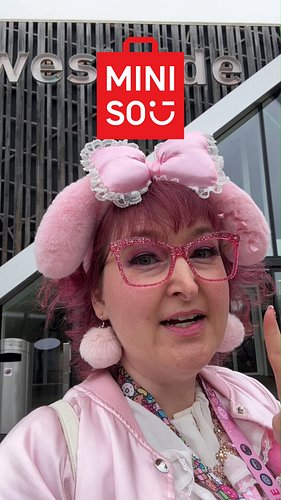 How to get to the FIRST Miniso in Switzerland ! 
If you know me, you know I love love love Miniso, and I am SO excited to fin...