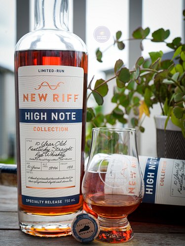 Alrighty ladies and gentlemen, we last took a look at New Riff’s new 10 Year Bourbon, so let’s see how we’re feelin’ about th...