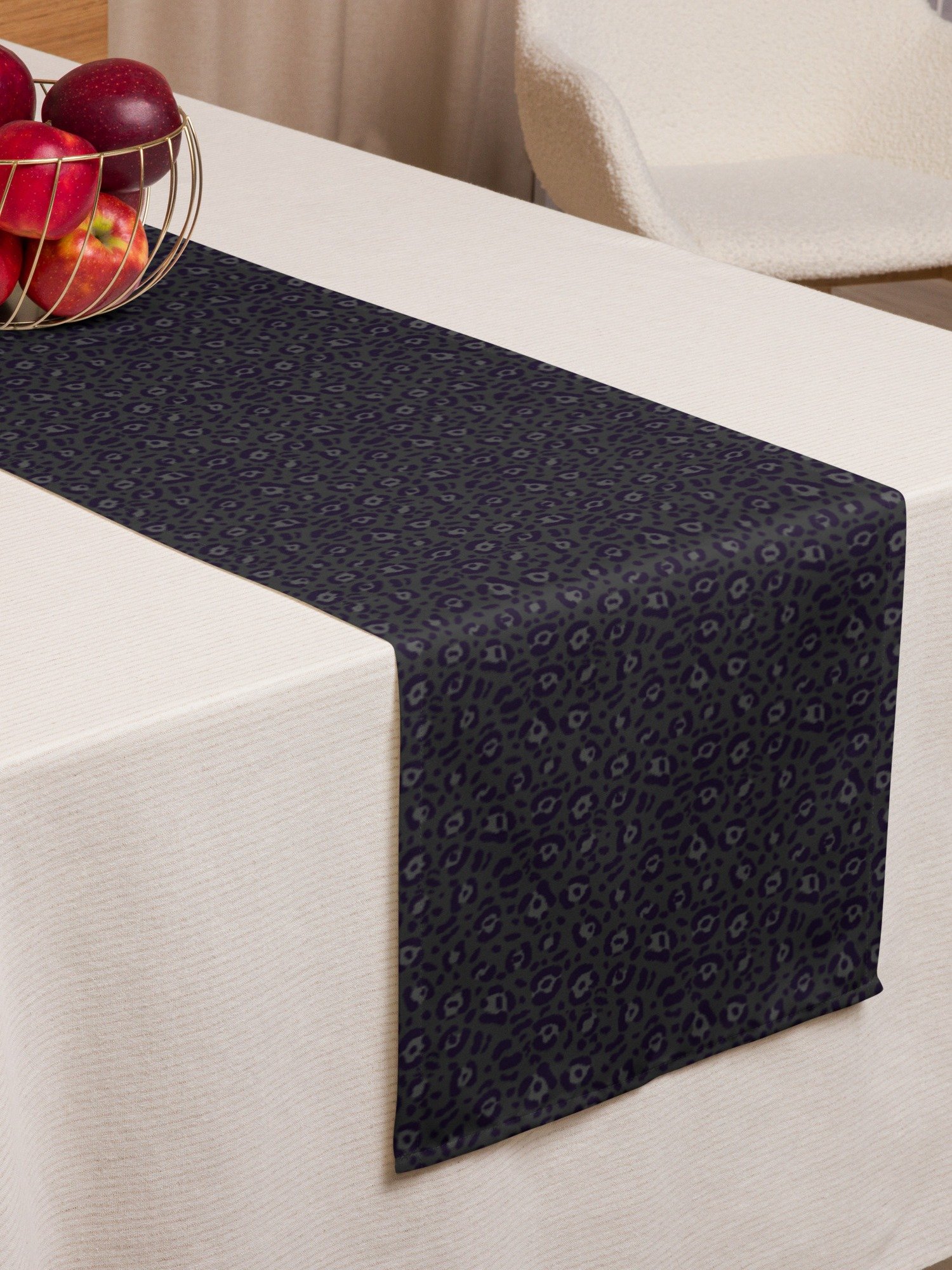 Black Leopard Print Table Runner for Home Decor product image (4)