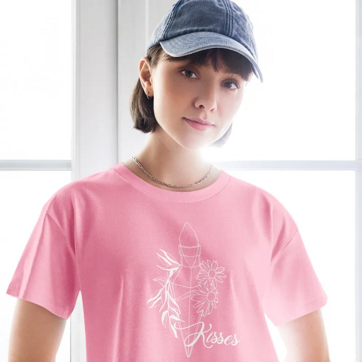 Kisses Crop Top Tee product image (13)