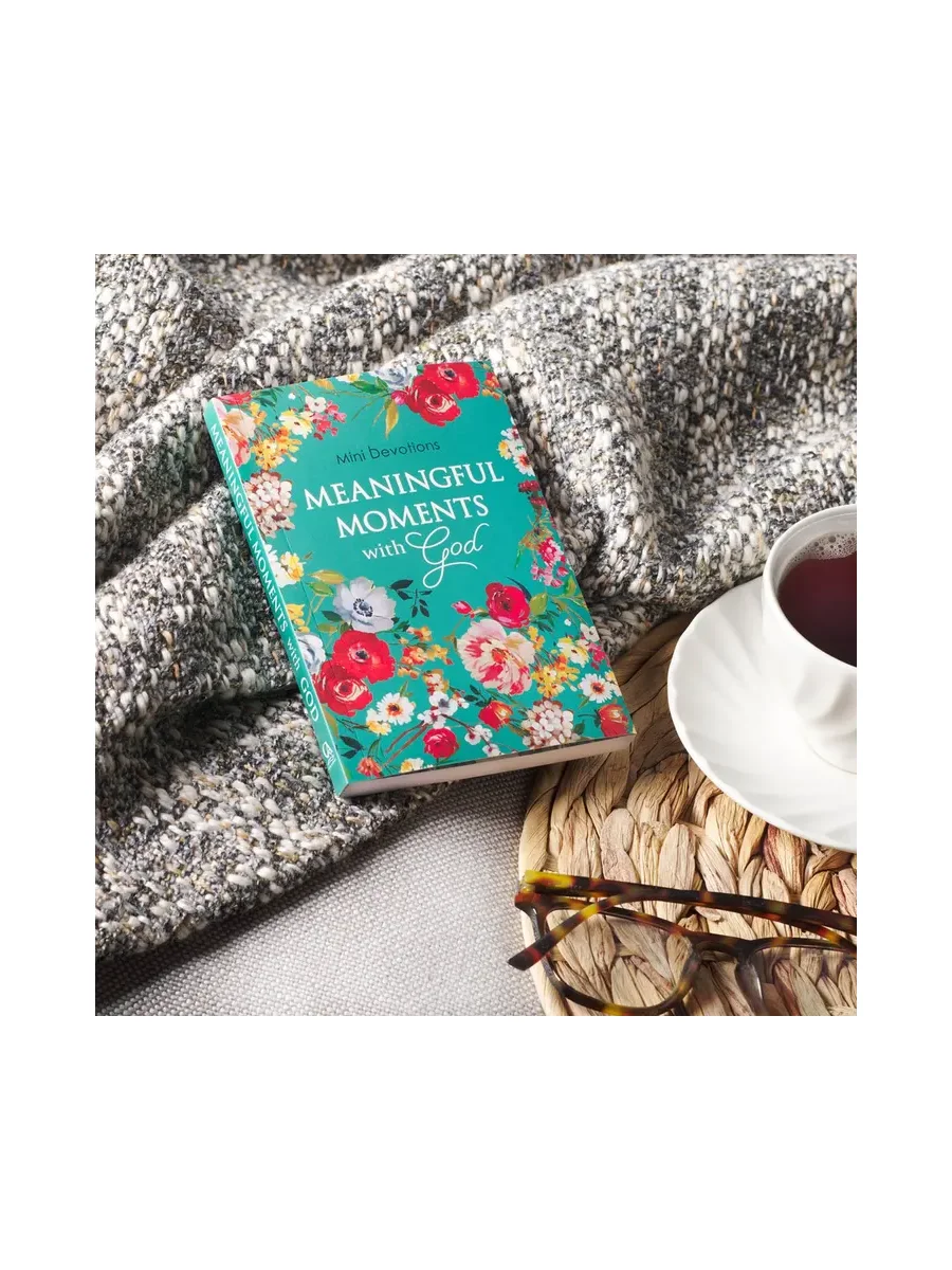 Meaningful Moments with God | Mini Devotional Book product image (2)