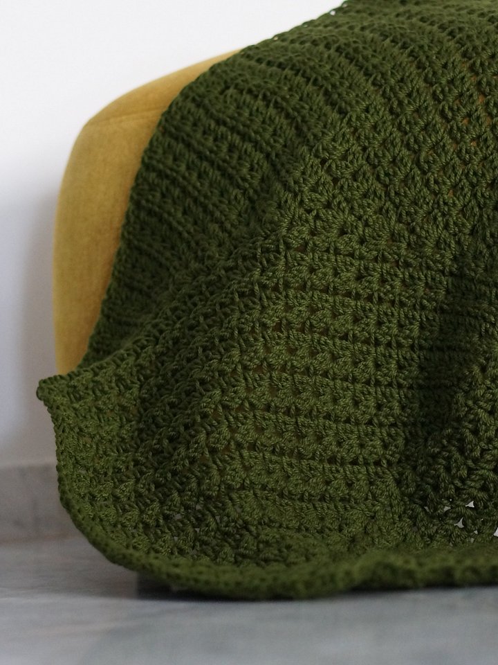 Double V stitch round blanket product image (1)