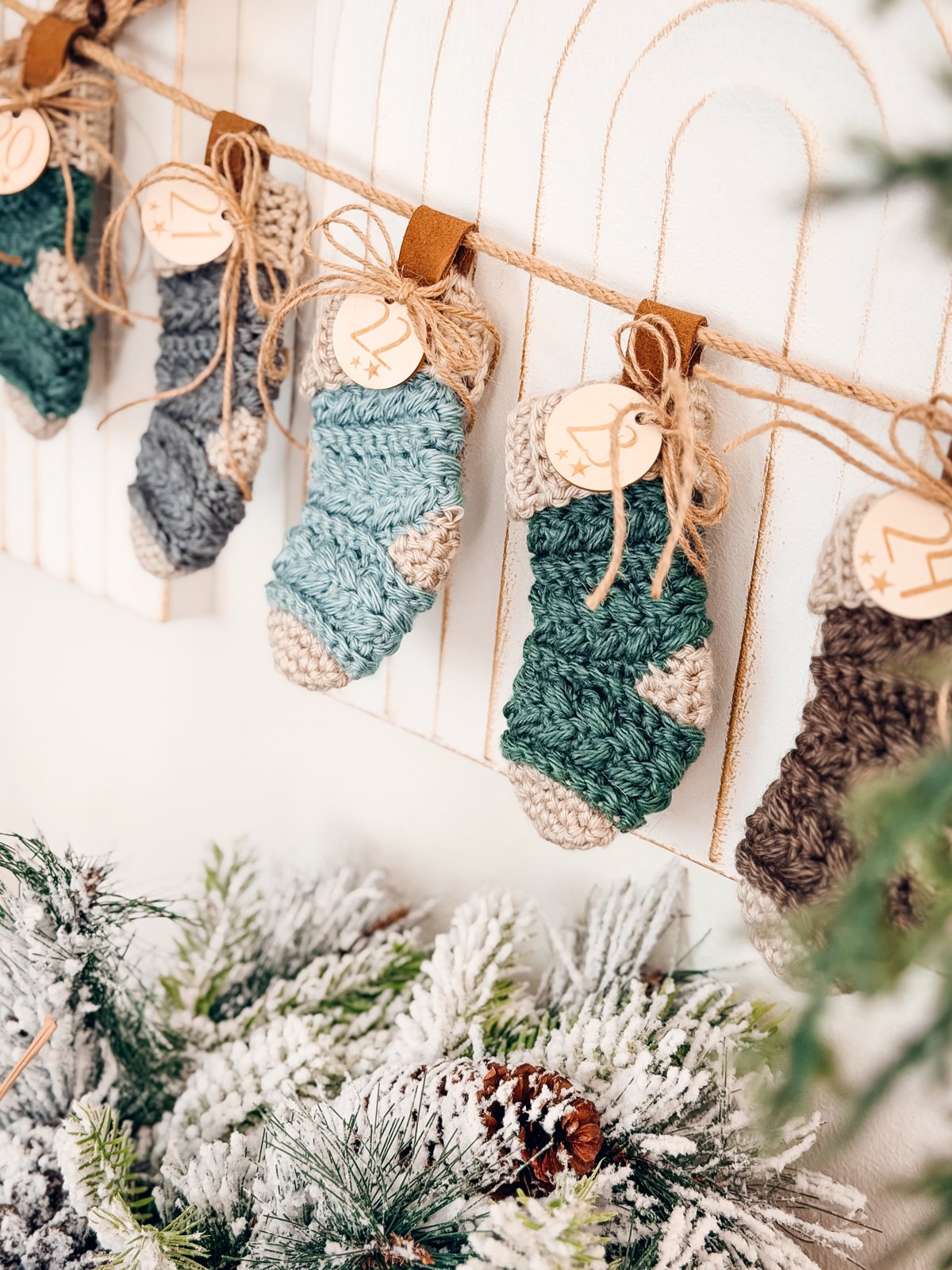 Wheat Stitch™ Mini Stocking Crochet Pattern product image (9)