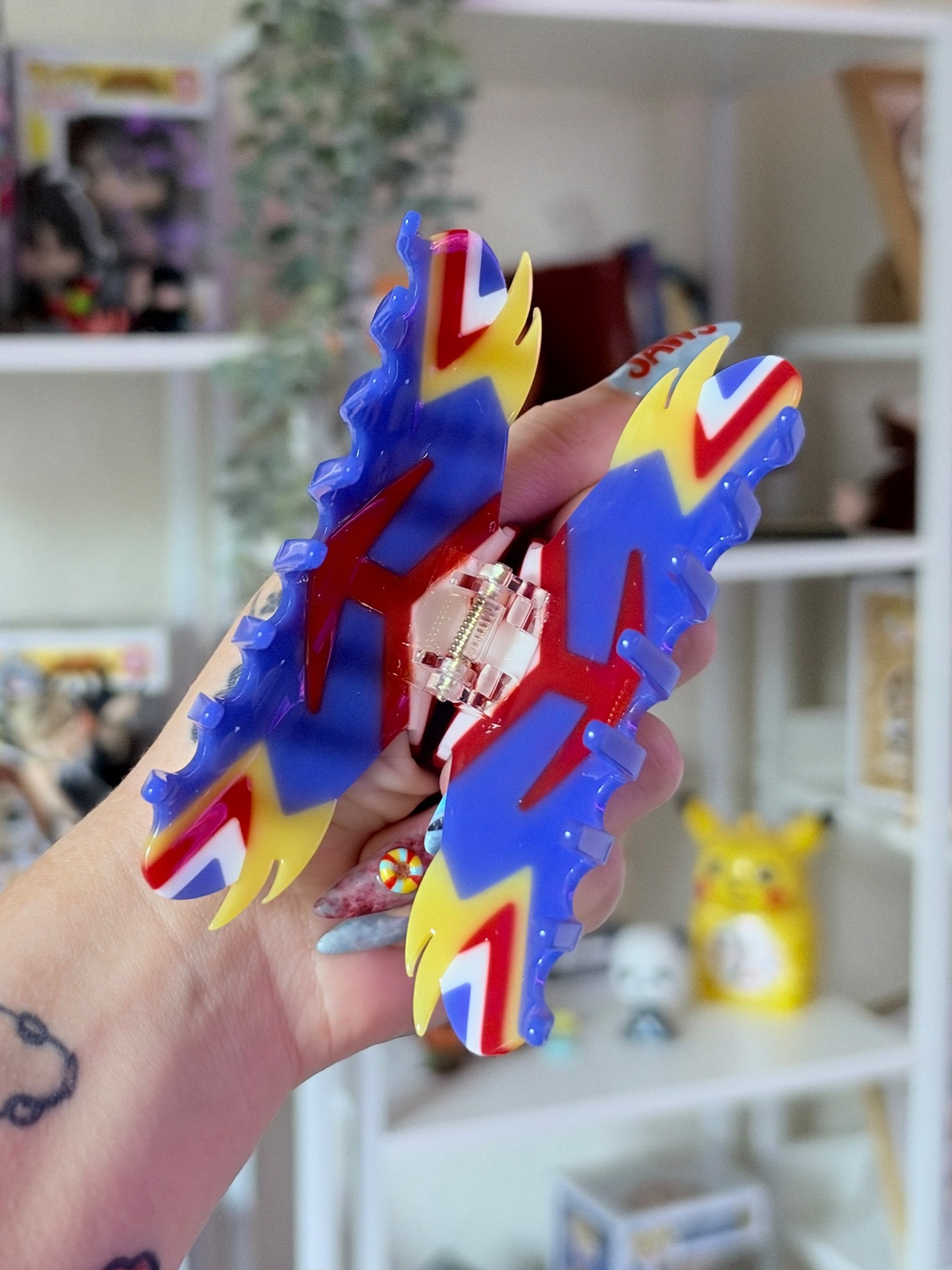 PRE ORDER**ALL MIGHT HAIR CLAW product image (2)