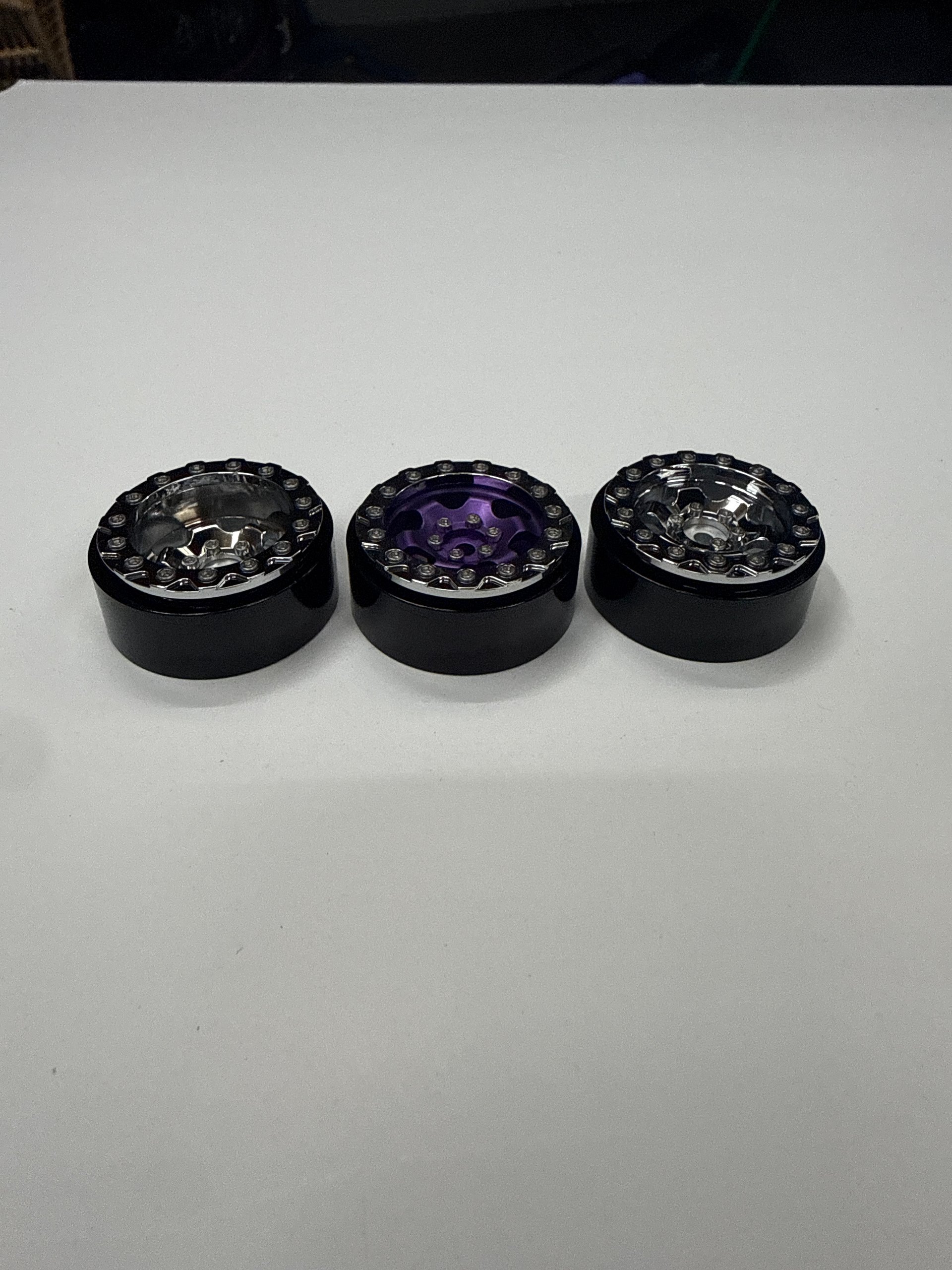 MAMBA37 1.3 BEADLOCK WHEELS product image (2)