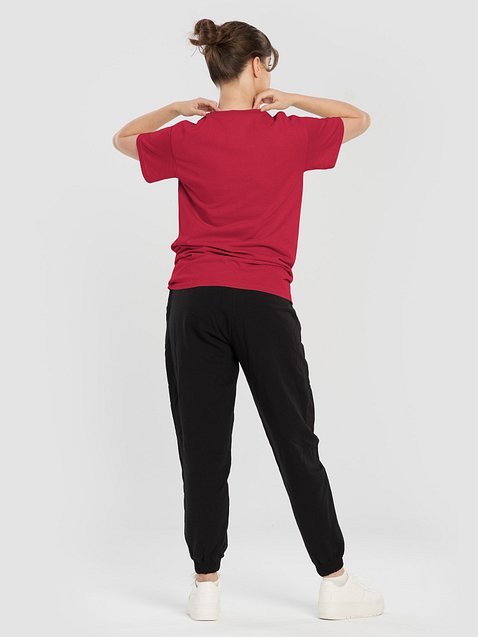 Photo showing Gildan Heavyweight T-Shirt