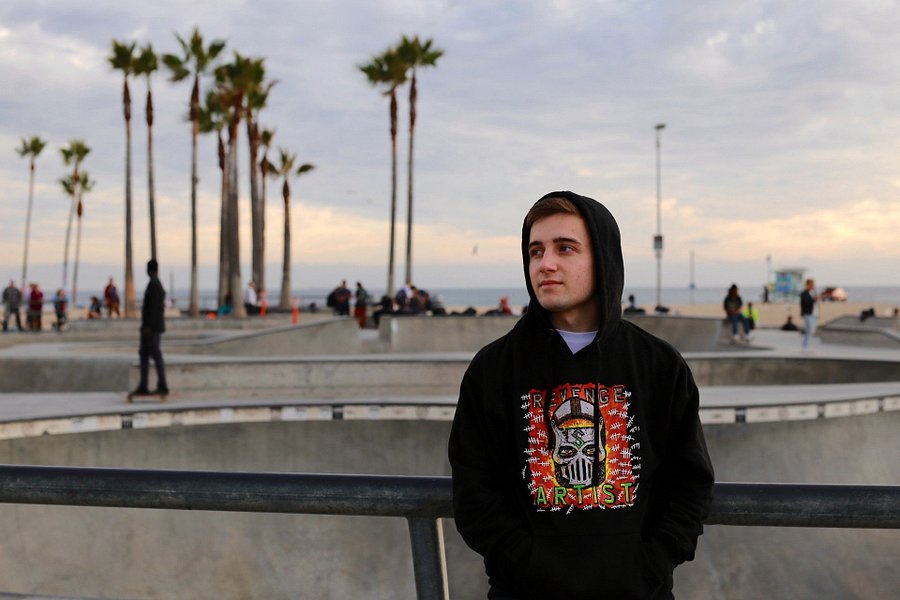 Revenge Artist Hoodie &mdash; Black product image (3)