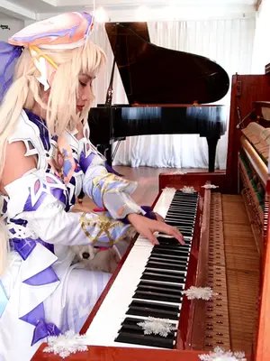 Cosplay for my YouTube channel this week ⭐️🎹 #genshinimpact #nicolereeyn #vodyanitsa  #videogames #piano 