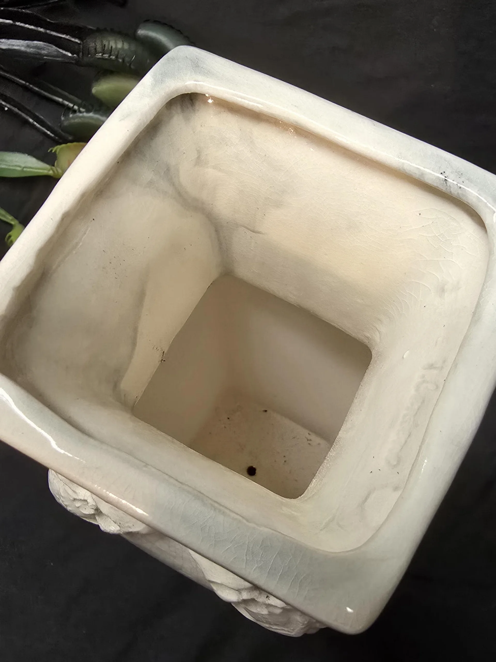 Creepy Skull Dry Vase product image (5)