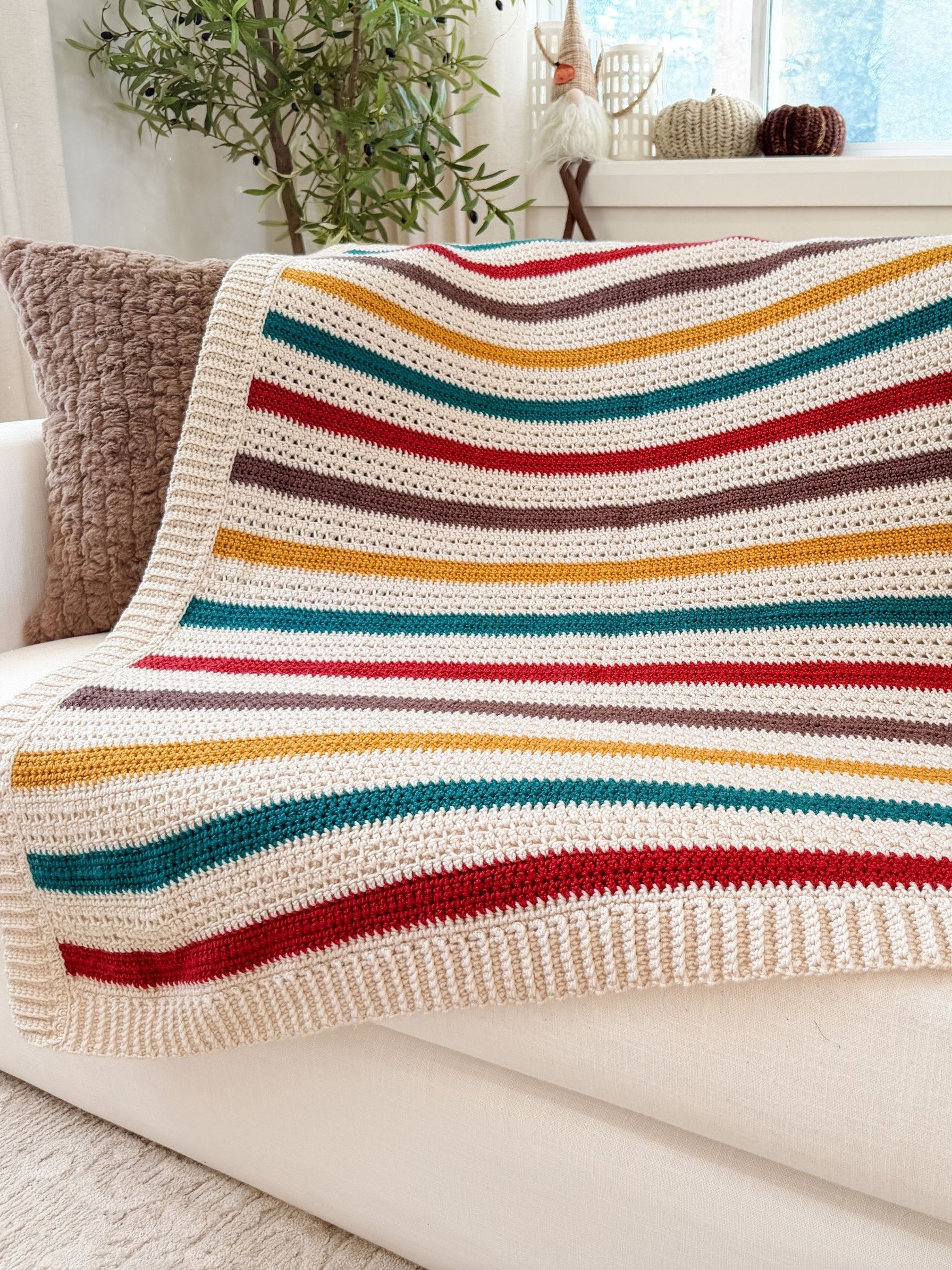 MJ's Signature Throw Blanket Crochet Pattern product image (2)