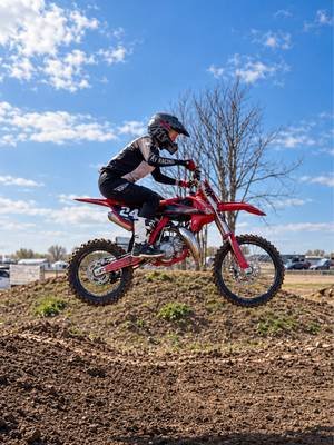 @KenzieFife.24 had an awesome weekend at GateDrop Showdown 4.0! 🏁 She rode hard, kept getting more competitive, and finished 7th overall in Girls 65/85/105 and 9th overall in 85cc Beginner! So proud of how far she’s come! ❤️🤘 #GateDropShowdown #Motocross #GasGas #GirlsWhoRide #MotoGirl 