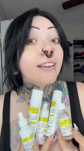 PART 2 ✨
I’ve never loved a skin care line more.
Genuinely obsessed. A MUST TRY!!✨🖤✨
-
-
-
-
@officialrxlab 
@officialzombierx 🖤