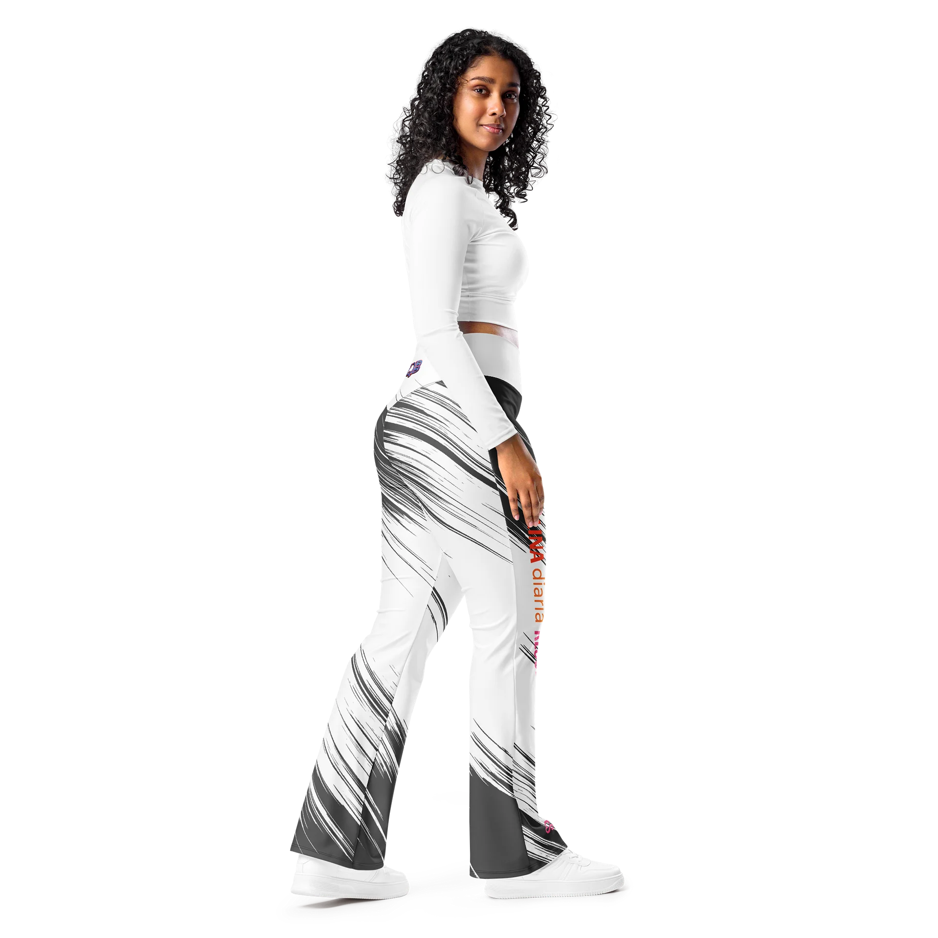 The "Constancia" Flare Leggings Black and White product image (3)
