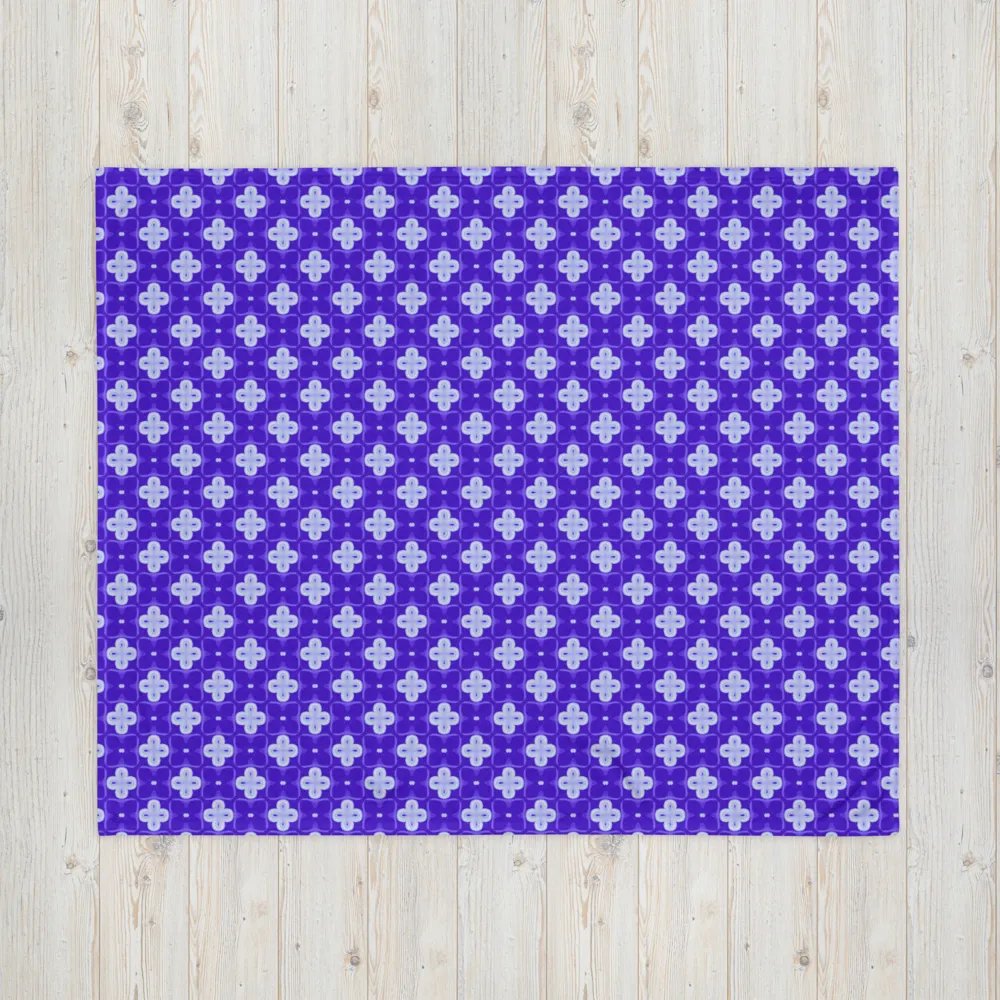 Purple & White Seamless Patterned Throw Blanket product image (7)