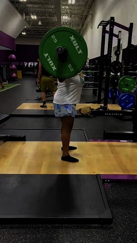 POV: Training My Posterior Chain & Perfecting My Bar Path

Posterior chain work has been a focus lately, so I’ve been checkin...