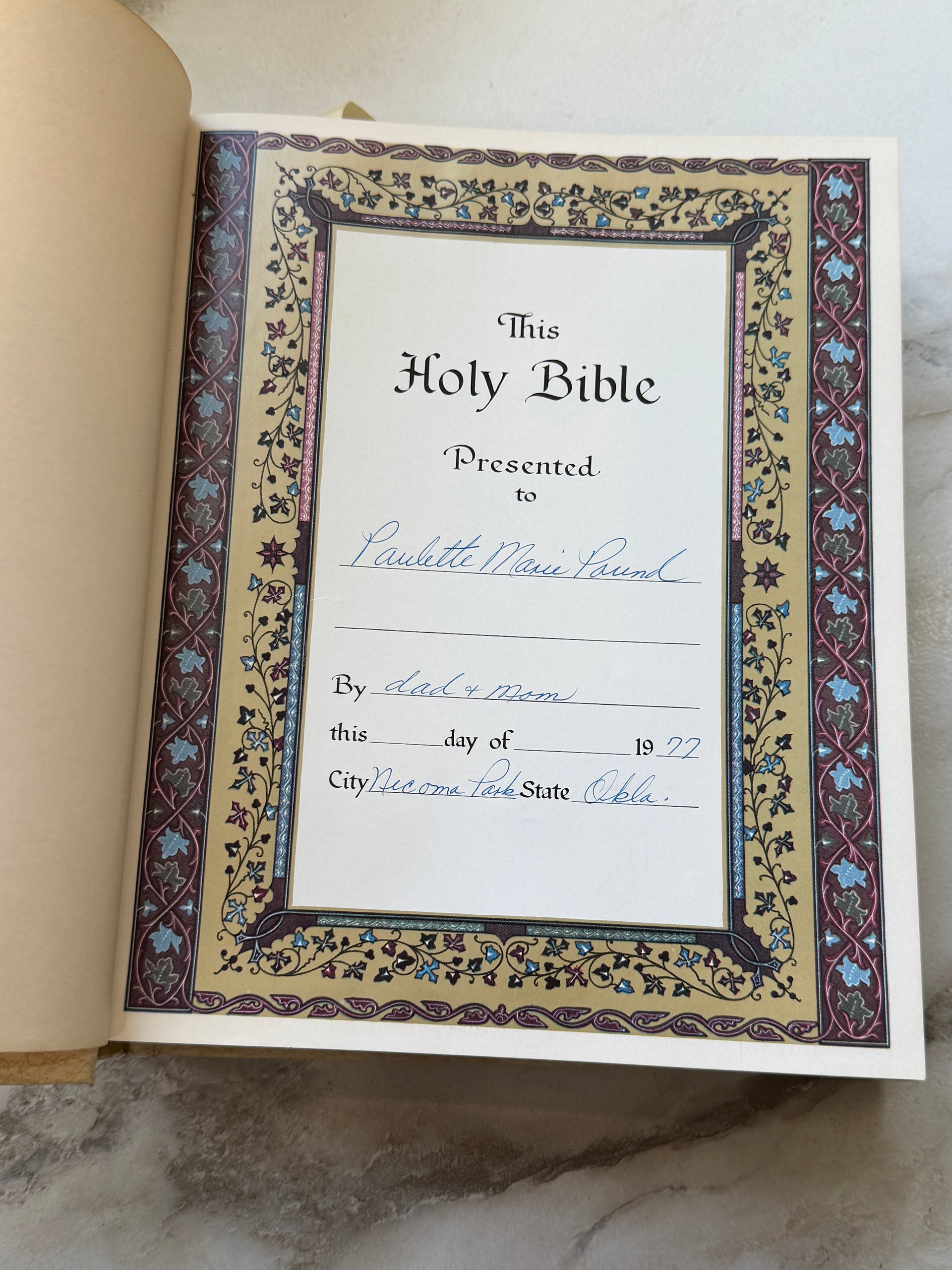 1970 | Holy Bible | King James Version | Fireside Family Edition | Red Letter Illustrated Family Bible | Hertel product image (3)