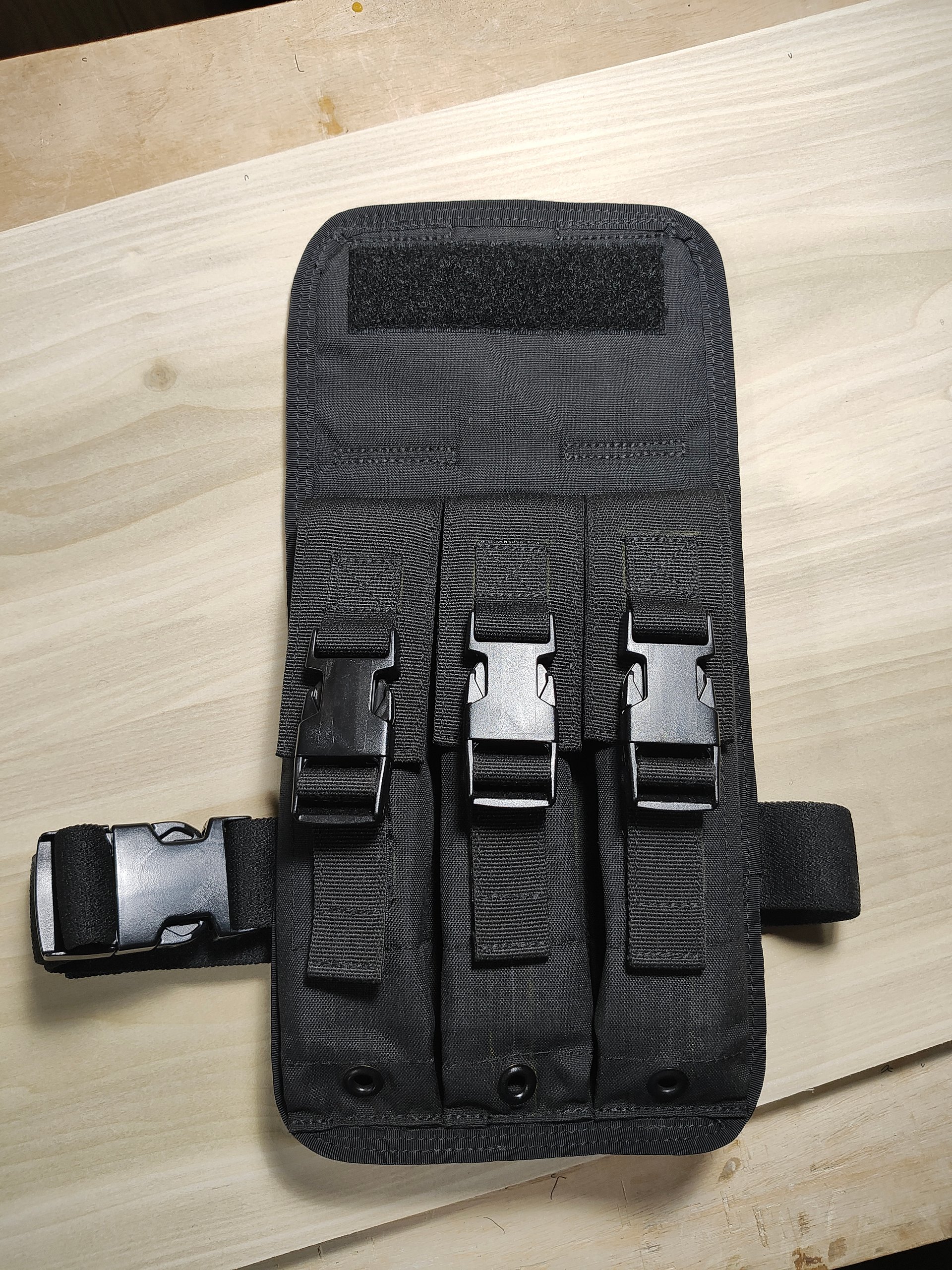 'Ready to ship' Gen-1 Drop leg MP5 Pouch, Black product image (4)