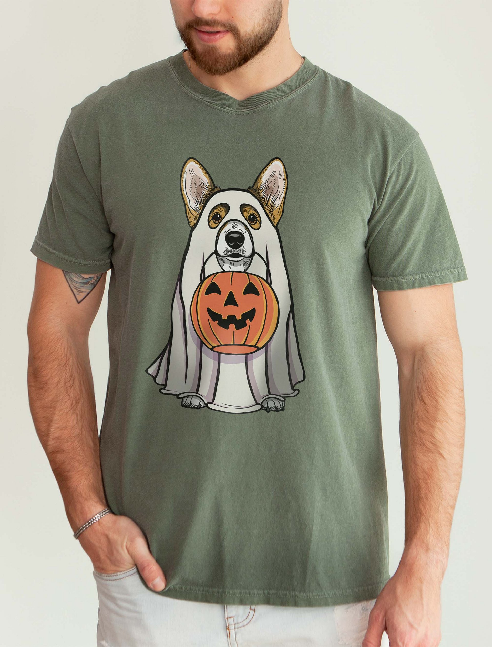 Funny Halloween Pembroke Welsh Corgi(Sable) T-Shirt | Funny Corgi Wearing a Ghost Costume and Holding a Pumpkin Basket product image (2)