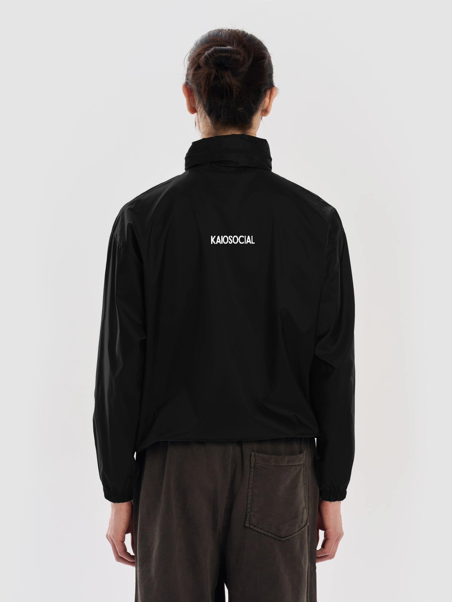 the studio windbreaker product image (4)
