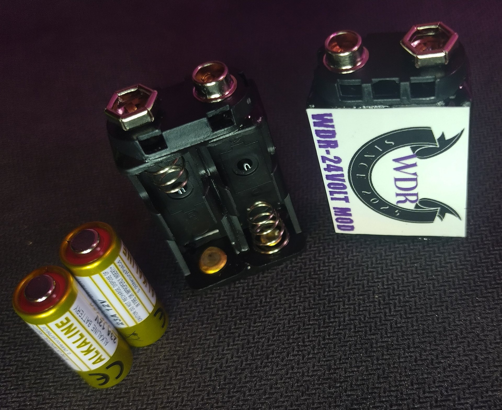 WDR-24Volt-Mod Active Guitar/Bass Booster "Slim" (Guitar Pick & Sticker Bundle) product image (5)