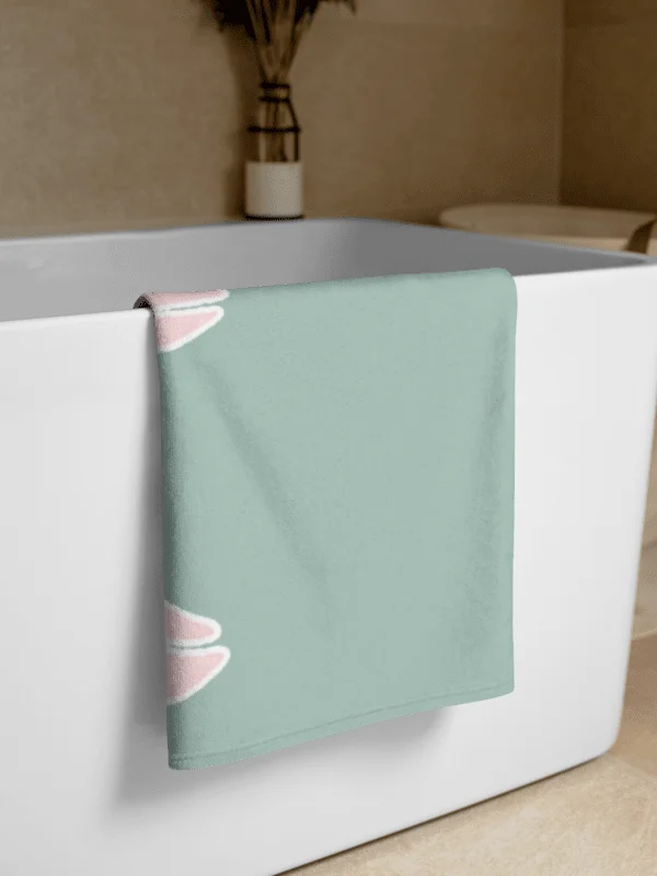 GREEN PINK LOBSTER TOWEL - Strandtuch mit Hummer Rosa Grün product image (2)