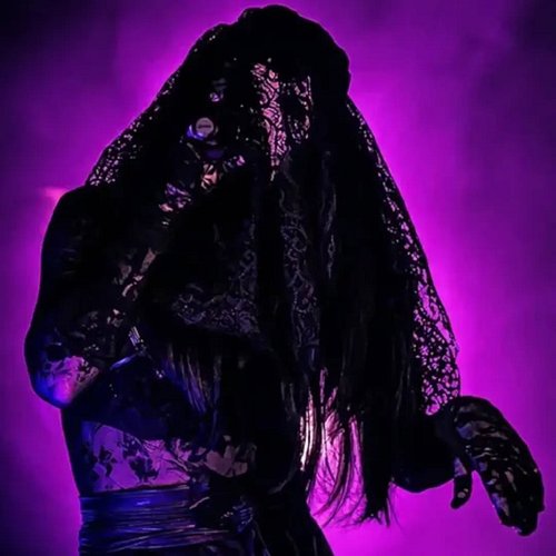 Check out these and other incredible photos by @mavo_photographe
This was my discrete mourning veil for #palestine victims of...
