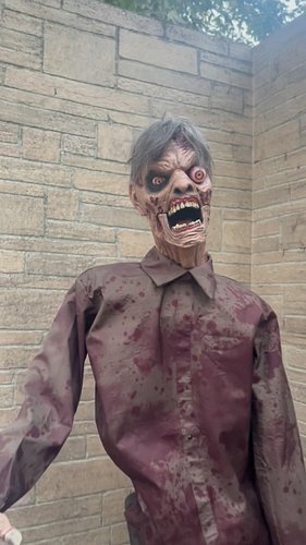2026 Halloween Haunt Build 4 | Zombie Apocalypse Haunted House Room 

Today I started working on the newest room to the haunt...