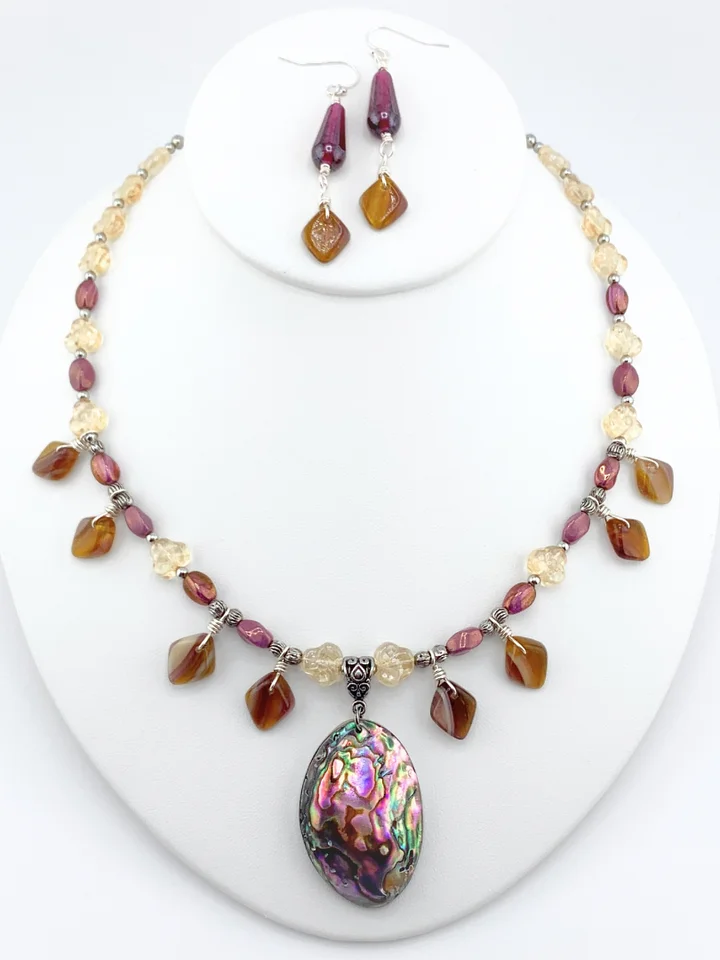 Abalone Shell Purple/Gold Pendant Necklace Set product image (1)