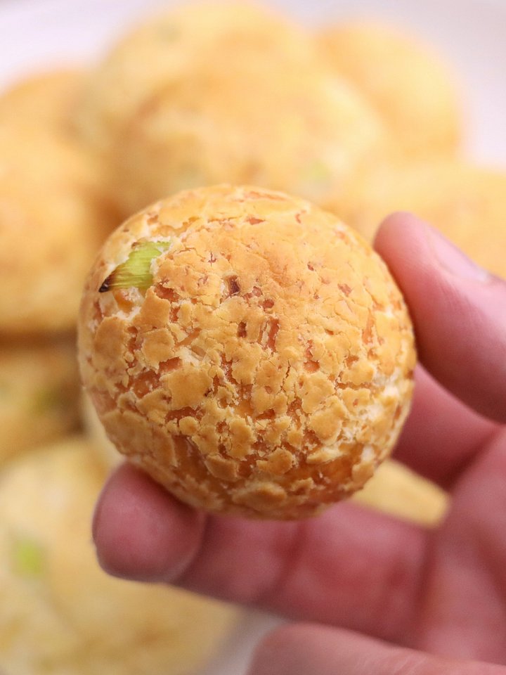 Chipa con Cebollitas de Verdeo product image (1)