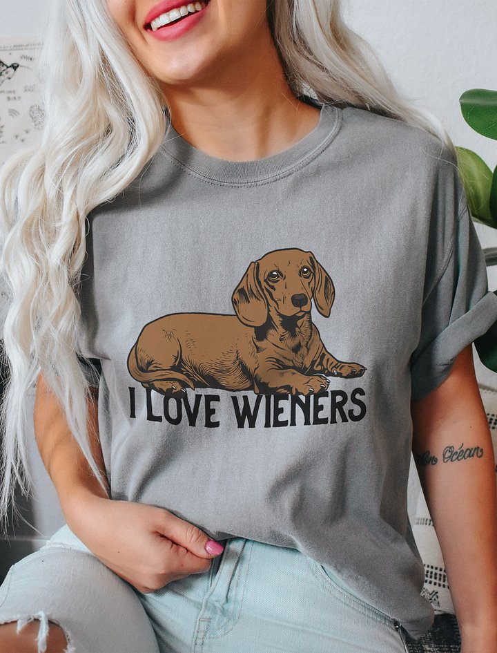 I Love Wieners T-Shirt of a Daschshund (Red/Brown) | Funny T-Shirt for Wiener and Doxie Owners product image (2)