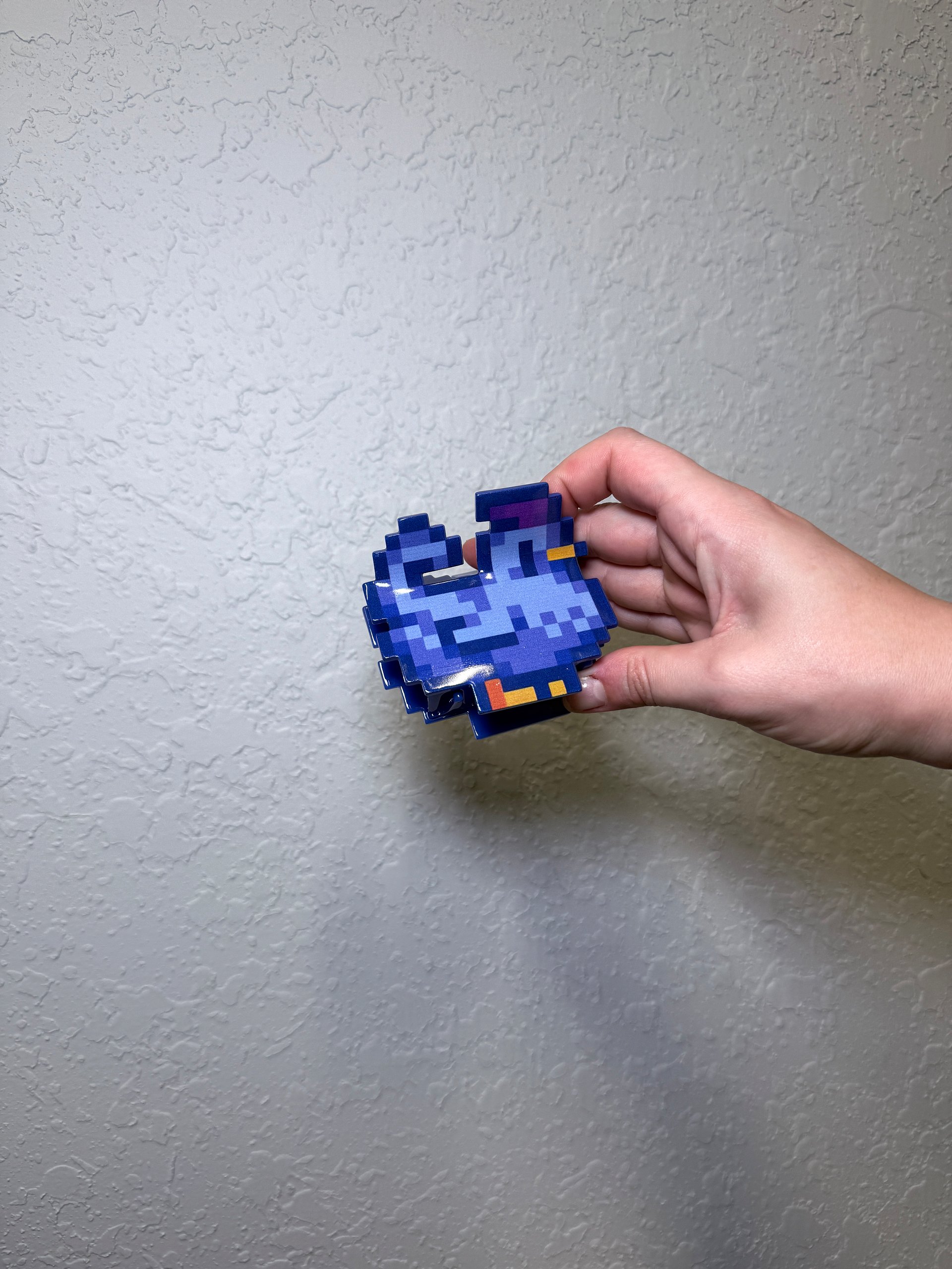 Blue Chicken Hair Claw product image (1)