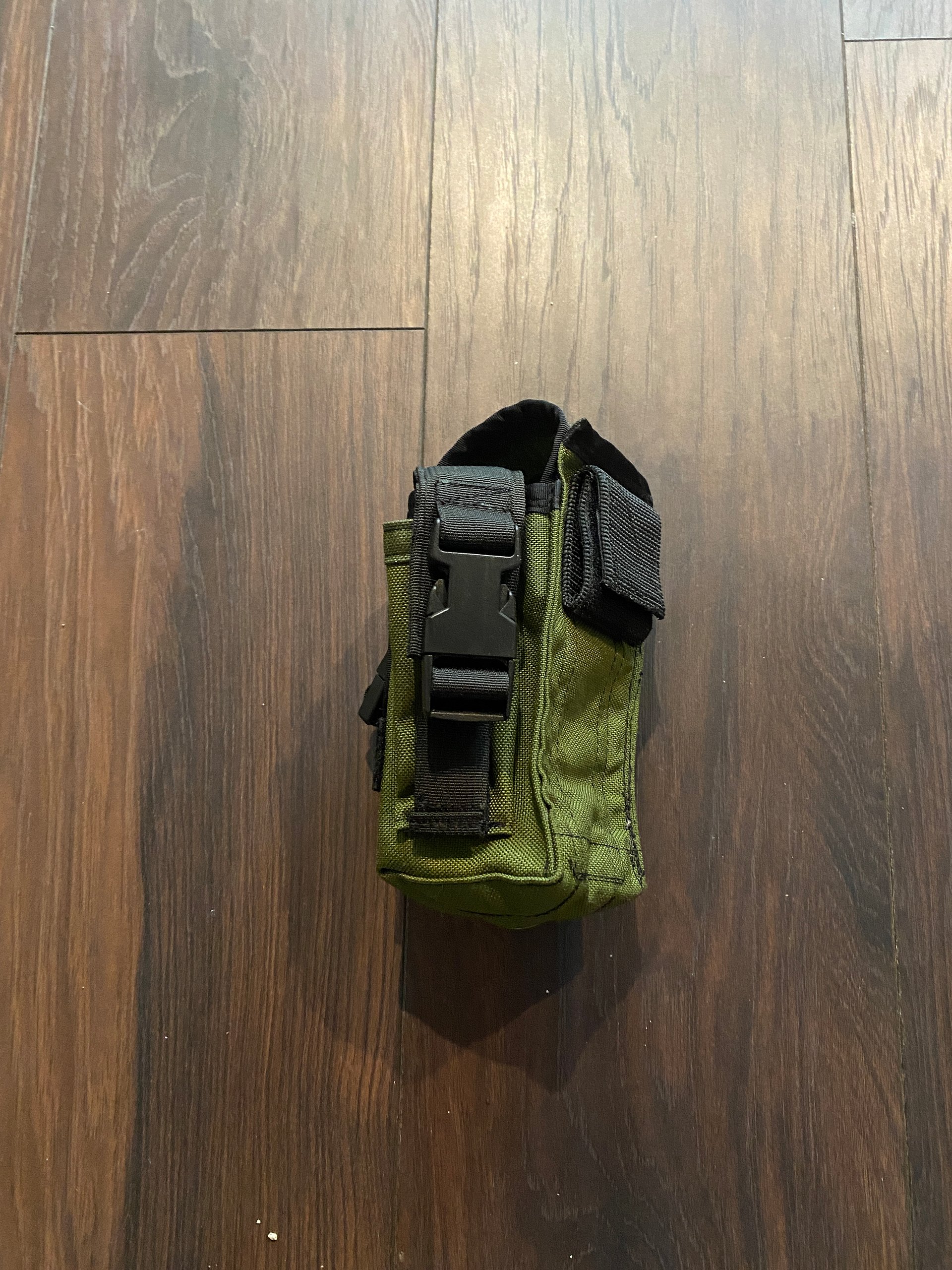 Prototype Adjustable Lid SOE-Style mag pouch product image (3)