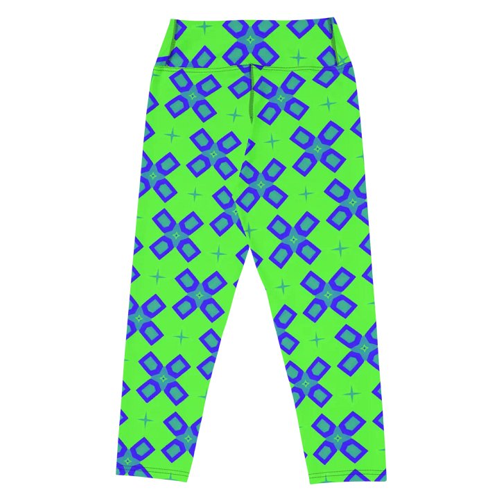 Geometric Groove Capri Leggings product image (2)