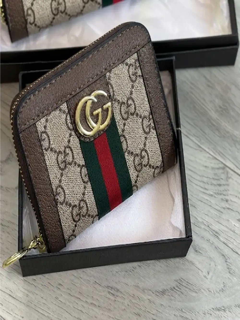 محفظة نسائية ماركة غوتشي هاي كوالتي بتصميم راقٍ وسحاب عملي - 13×10 سم product image (11)