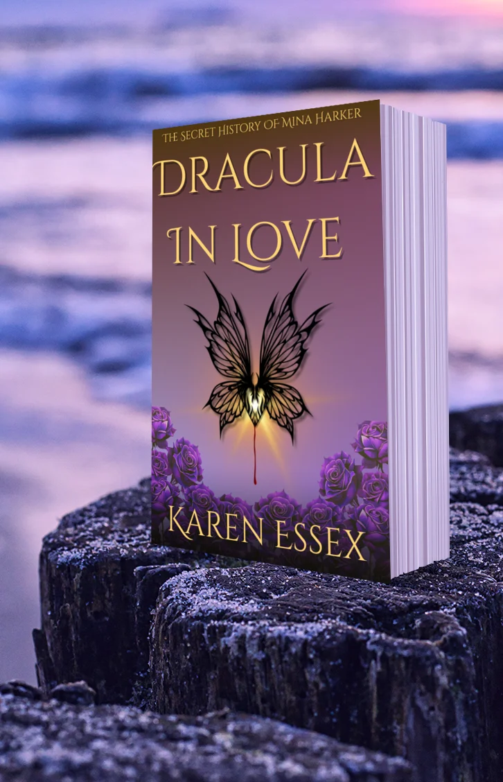 Dracula in Love Paperback product image (3)
