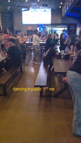 We are NOT in our wallflower era. Meet you on the dancefloor baddies 😜💃🕺😘

#connecticut #fun #dance #summervibes #spring