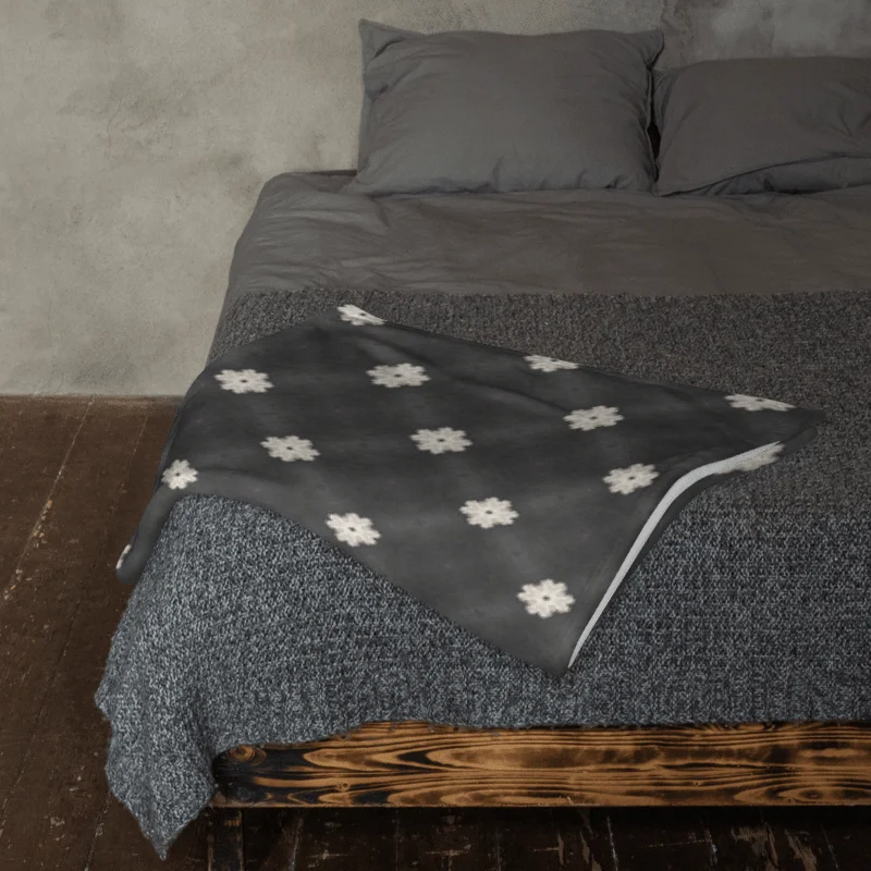 Diagonal Dot Grid Throw Blanket product image (41)